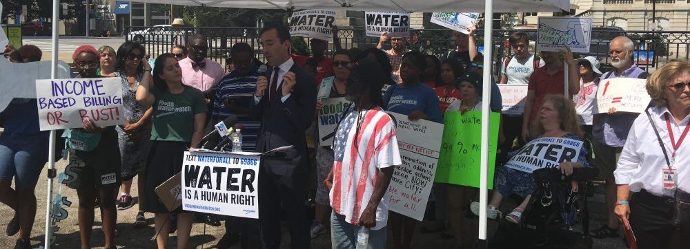 Press conference on water issues